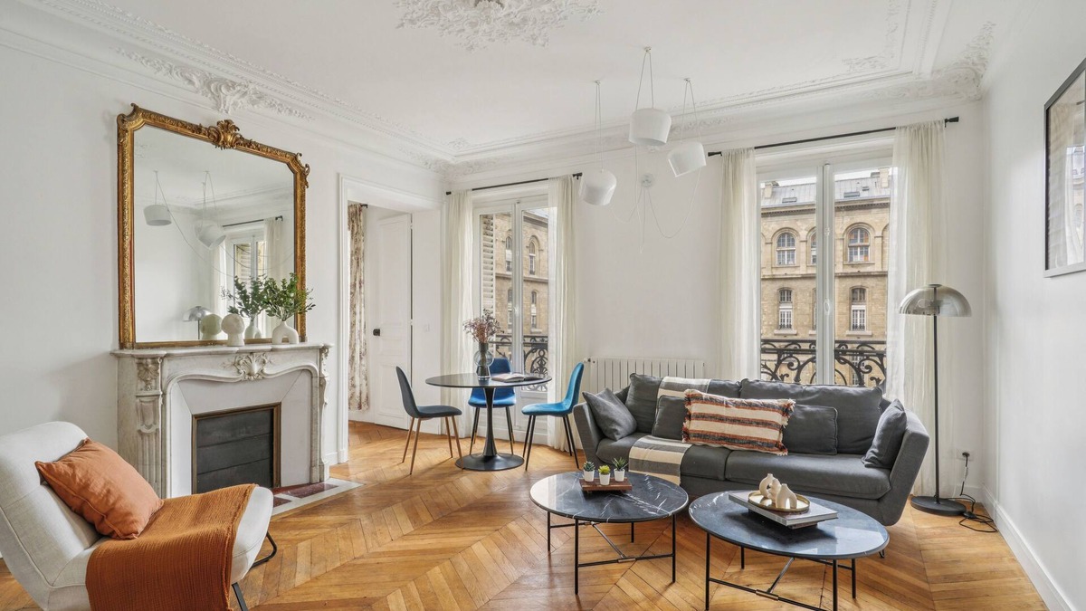 Notre Dame Apartment | Chic 3BR near Notre-Dame