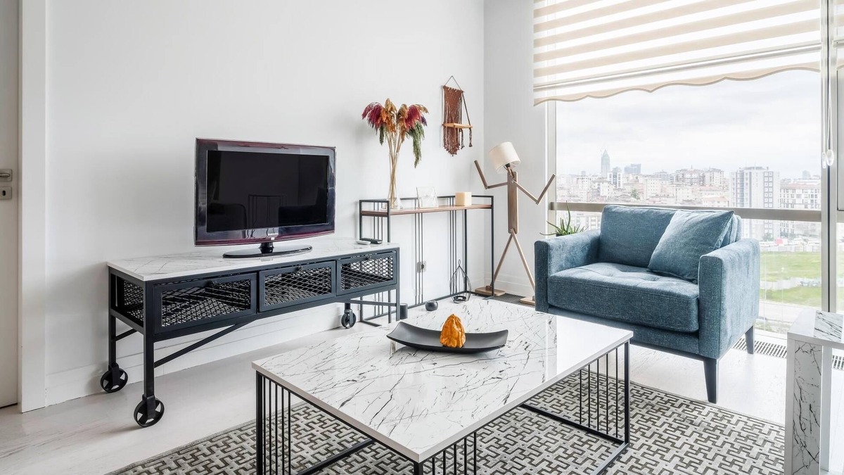 Umraniye Apartment | Chic and Luminous Flat in Umraniye
