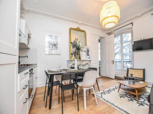 10th Arrondissement Apartment | Chic apartment - 3BR 8P - Canal Saint-Martin