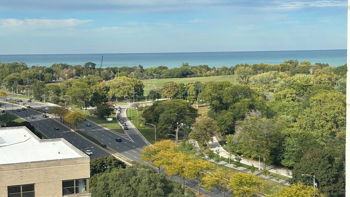 Uptown Apartment | Chic apartment in marvelous Chicago with WiFi, AC