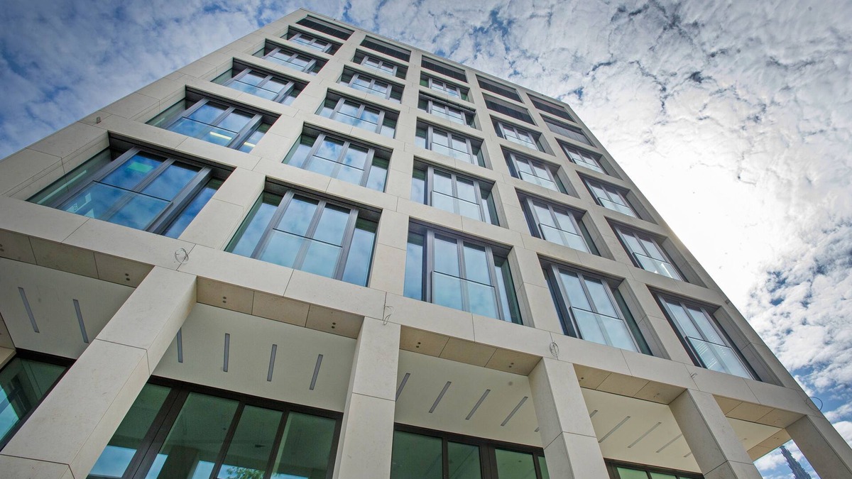 Ulm Apartment | Chic apartment in the city center with fantastic views of the Minster