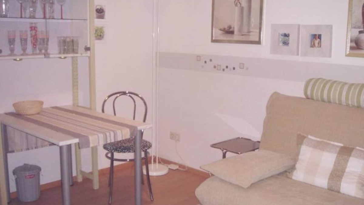 Sudostviertel Apartment | Chic apartment near HBF