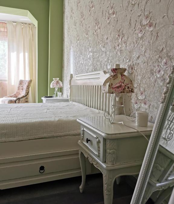 Braila Apartment | Chic Apartment