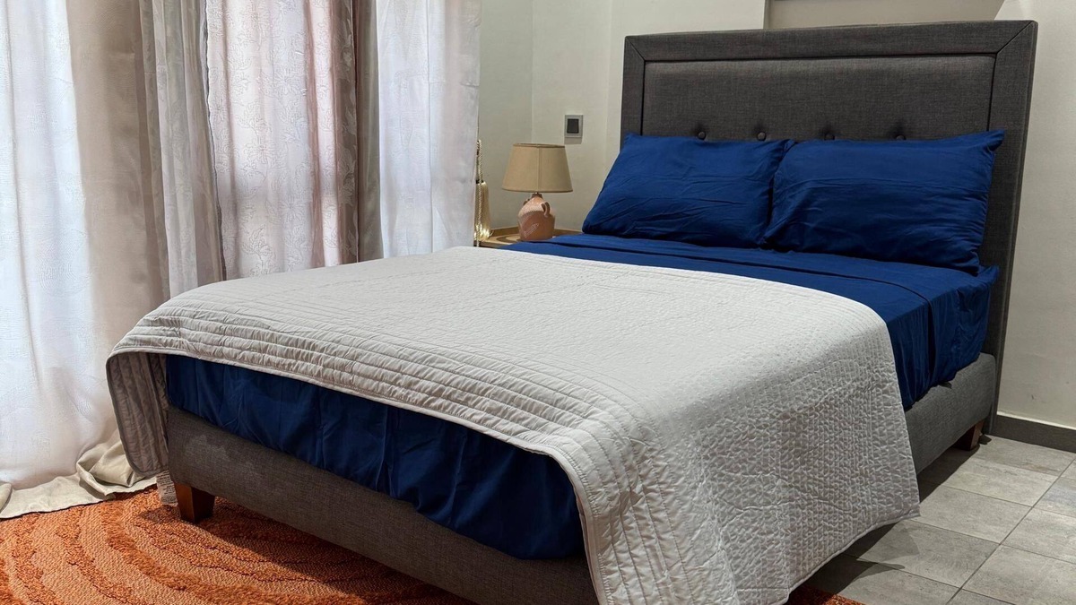 Cantonments Apartment | Chic apartment with WiFi, fitness room in brilliant Accra