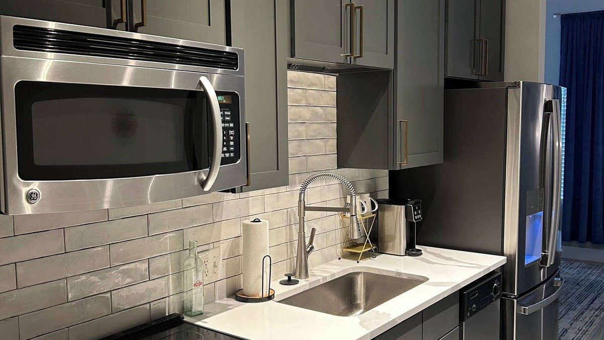 Cityplace Apartment | Chic apartment with WiFi, fitness room in welcoming Dallas