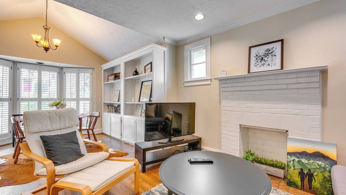 Westside House | Chic Atlanta Retreat w/Patio & Outdoor Dining!