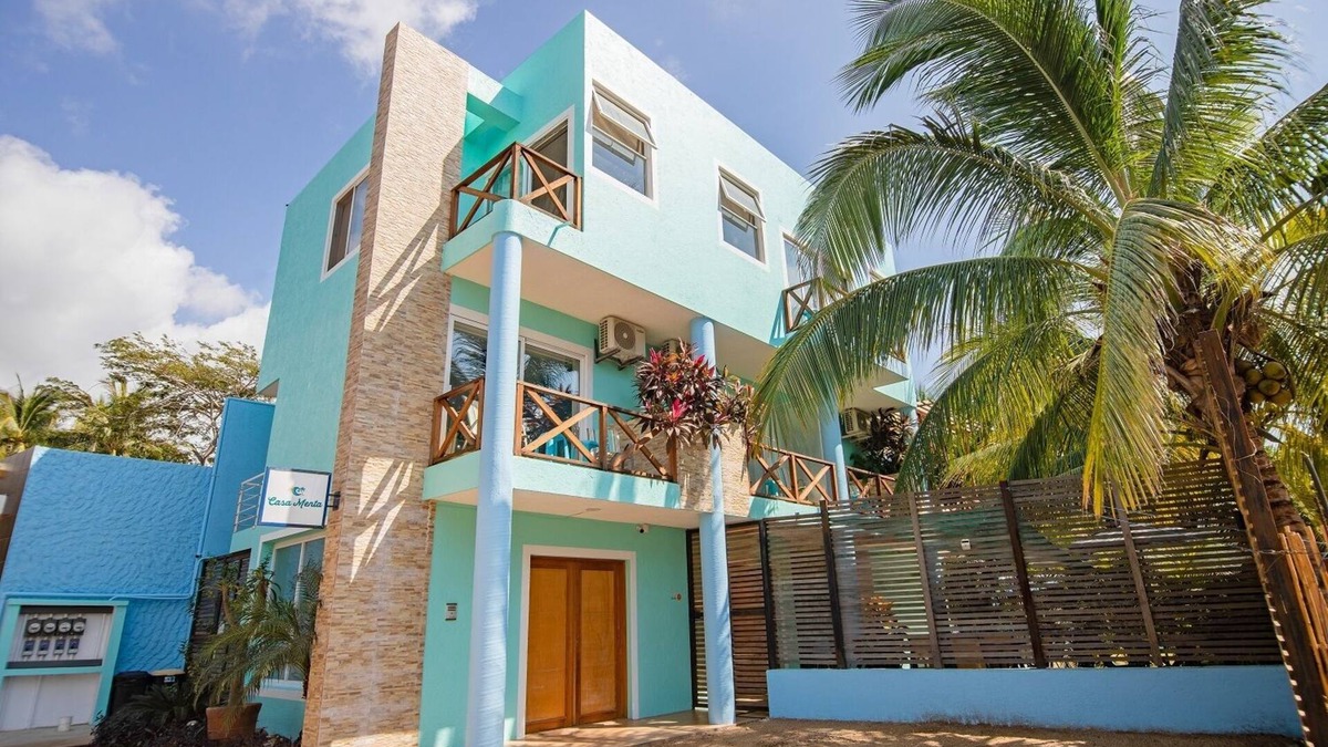 Los Tamarindos House | Chic Beach House w/Pool, A/C & Penthouse near La Punta – Walk to the Ocean!