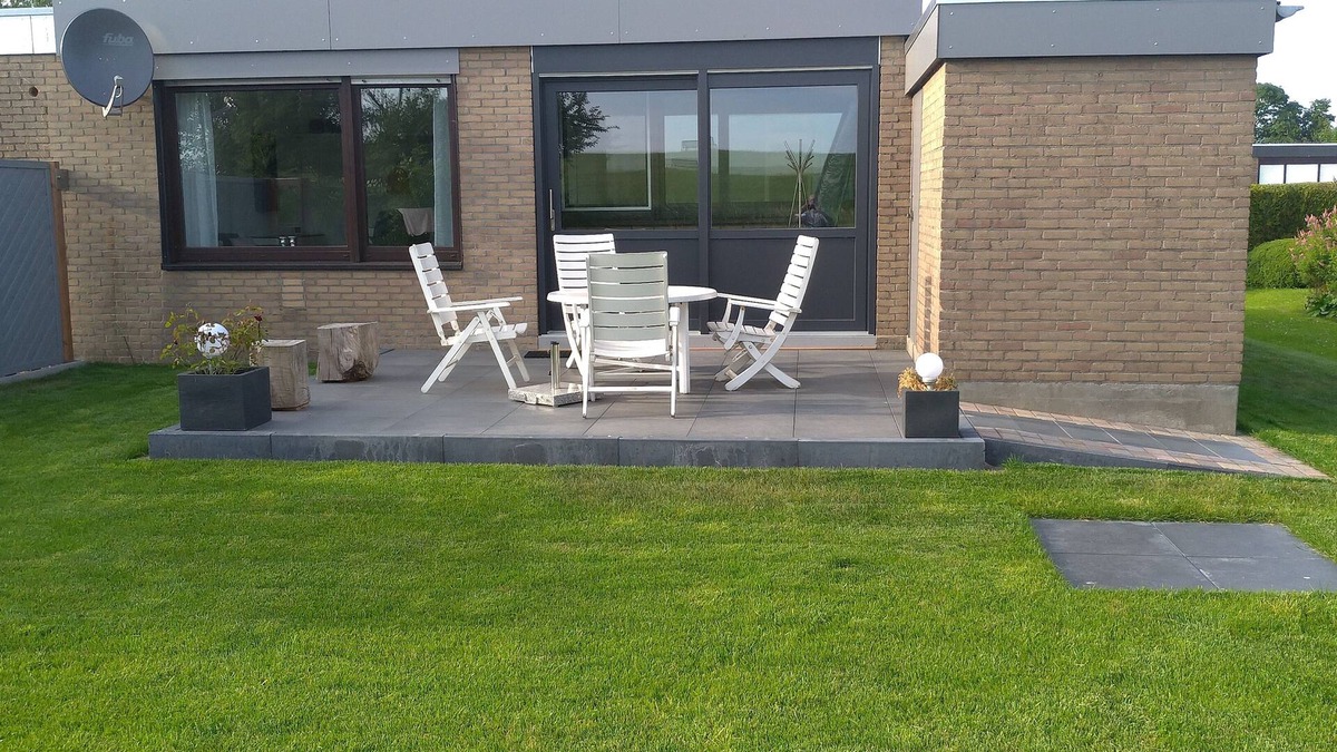Lemmer House | Chic bungalow (renovated in 2018) directly on the dike to the IJsselmeer/beach