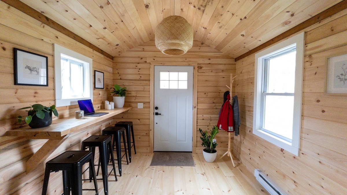 Cochecton House | Chic Catskills Cabin w/Fireplace, Firepit, 30min to Ski Big Bear Resort.