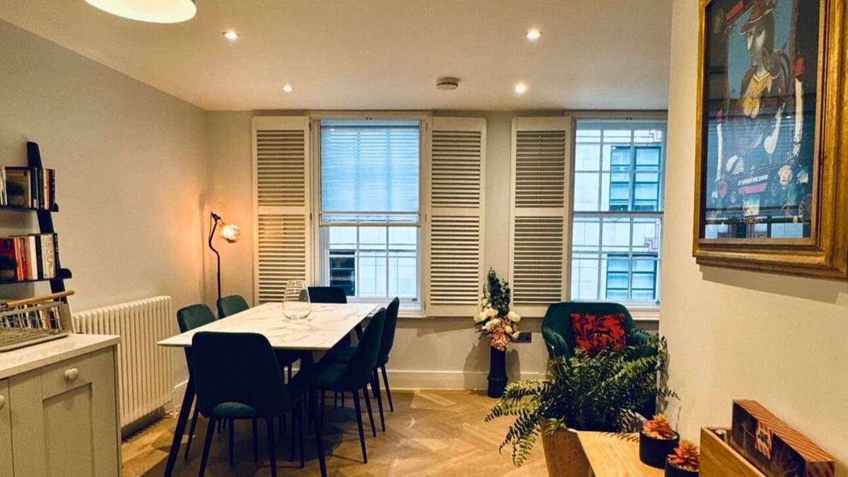London City Centre Apartment | Chic Central London Apart in Soho Mayfair