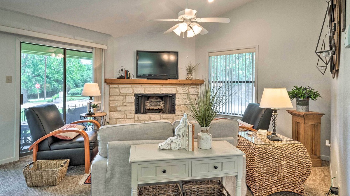 Salado Cottage | Chic Couple’s Retreat: Well-Appointed Salado Home!