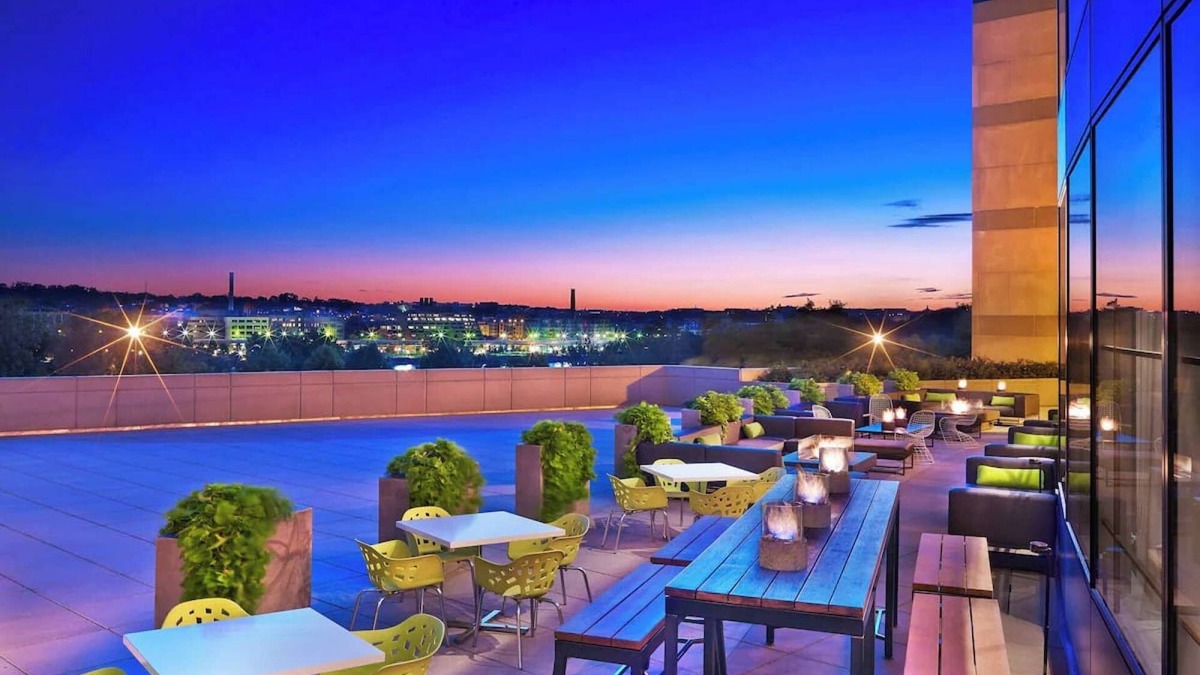 North Rosslyn Hotel | Chic D.C. Stay | Potomac Views. Steps to Metro