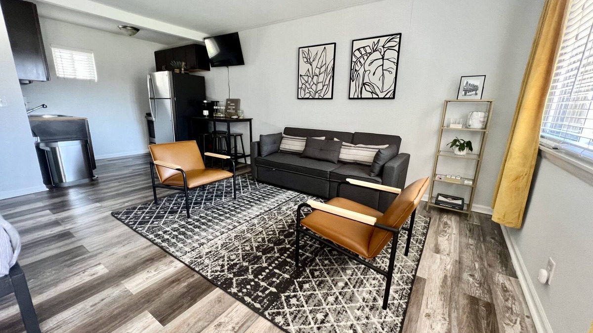Melrose Apartment | Chic Downtown Studio - Convenient to Broadway!
