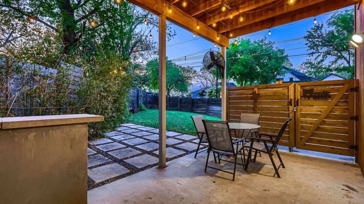 Govalle House | Chic East Austin Home | Walkable w/Private Yard