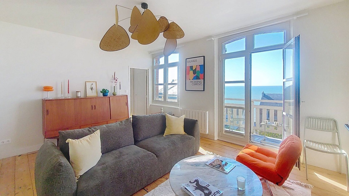 Ault Apartment | Chic Escape with Sea View – Bikes Included