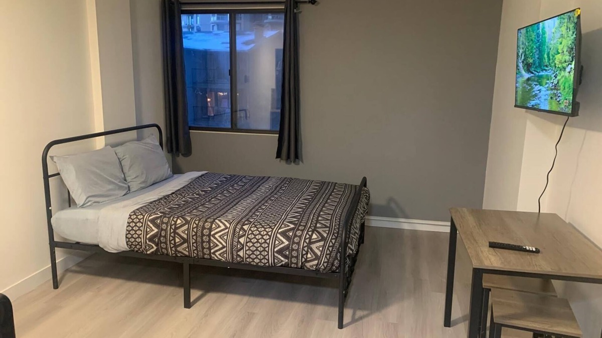 Eau Claire Apartment | Chic Getaway: Stylish Studio in Calgary’s Heart