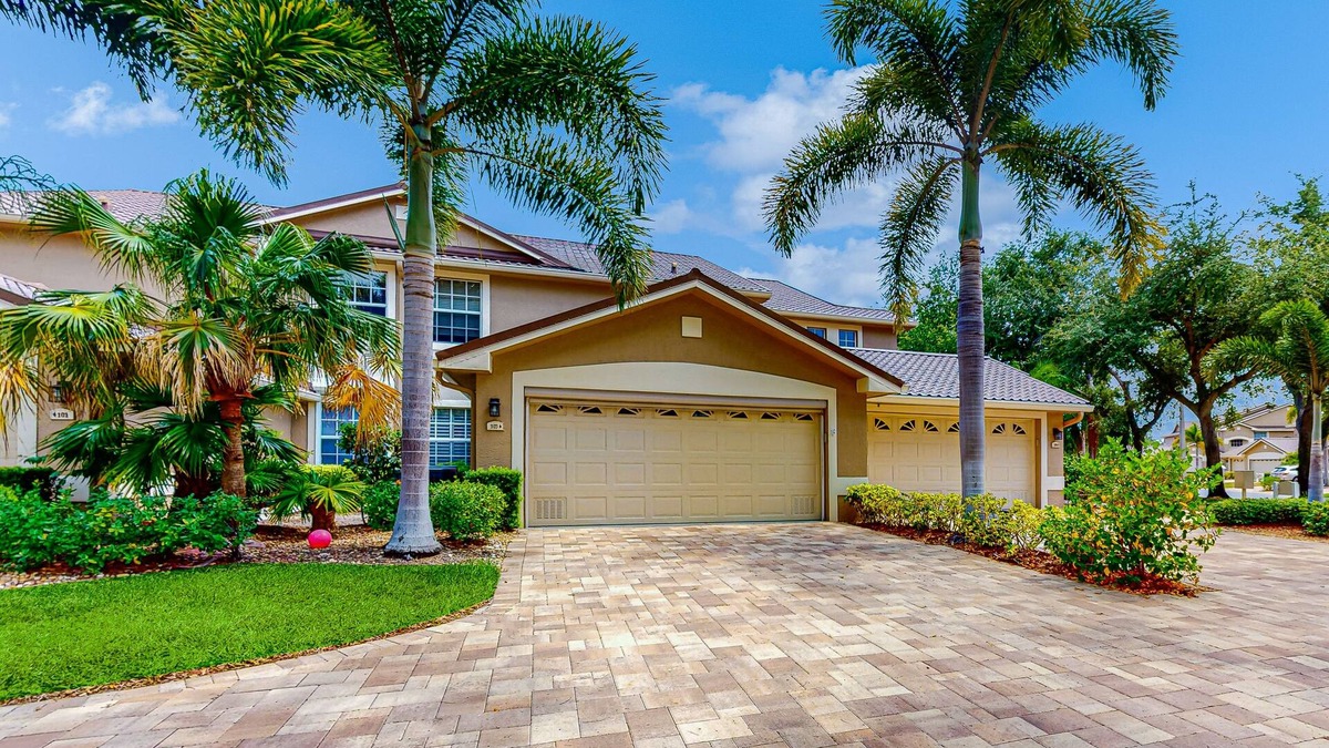 Cypress Lake Condo | Chic Gulf Villa | Pools, Hot Tub, Sports Courts, Fishing Pier | Mins to Beach