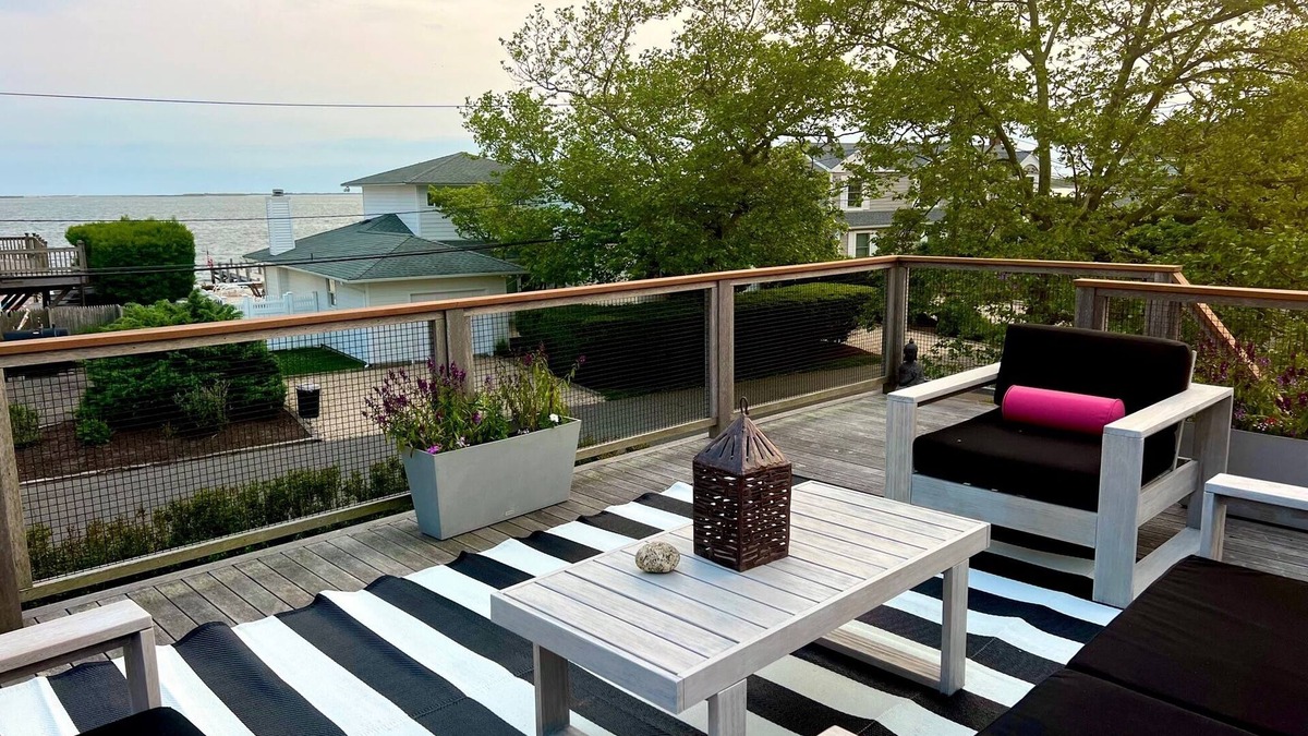 Remsenburg House | Chic Hamptons Beach House With Water Views, Bay Beach, And Hot Tub