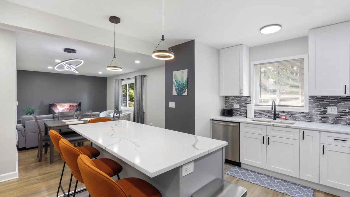 Fullersburg House | Chic Hinsdale Home, Open Concept
