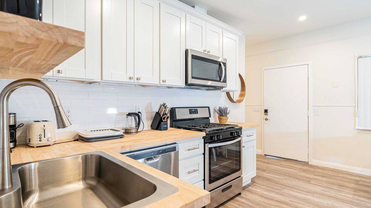 Glendora House | Chic Historic Route 66 Home - Ideal for Relaxation