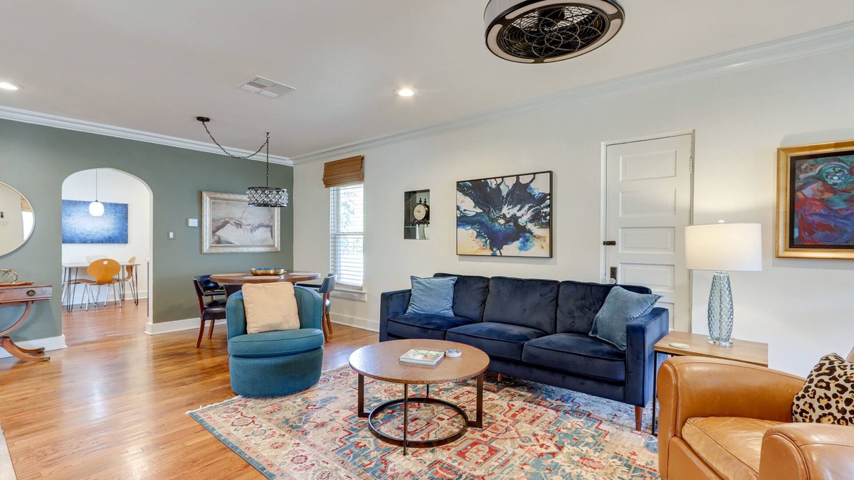 Joplin Cottage | Chic Joplin Cottage w/Patio < 3 Mi to Town!
