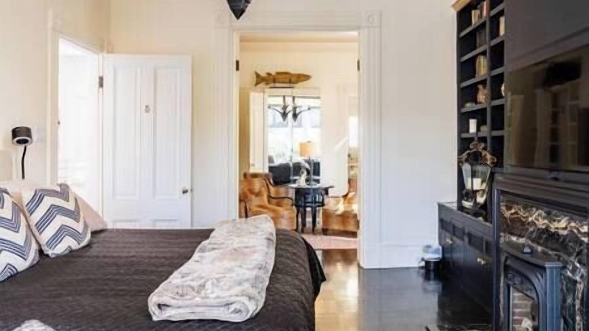 Pacific Heights House | Chic Jr. Studio Pacific Heights Victorian Home-pvt