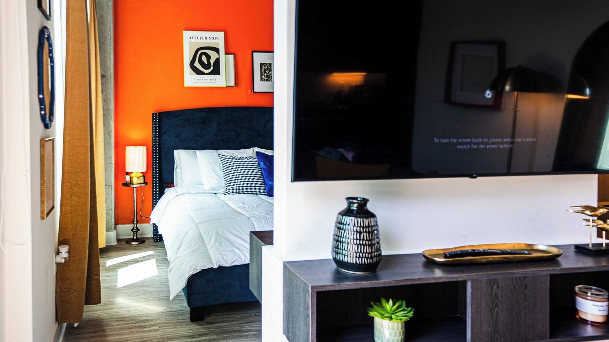 Channel District Apartment | Chic King Balcony Studio in Channelside with Pool and FREE Parking