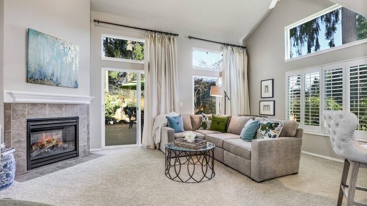 Kirkland House | Chic Kirkland Retreat: King Bed, Private Patio, Minutes from Downtown & Lake WA