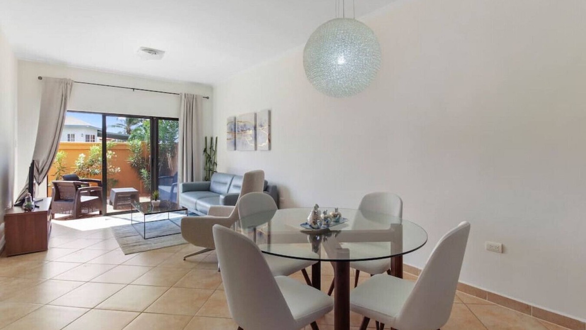 Gold Coast Apartment | Chic Lux Resort 2BR Condo - Casita Suerte by Bocobay