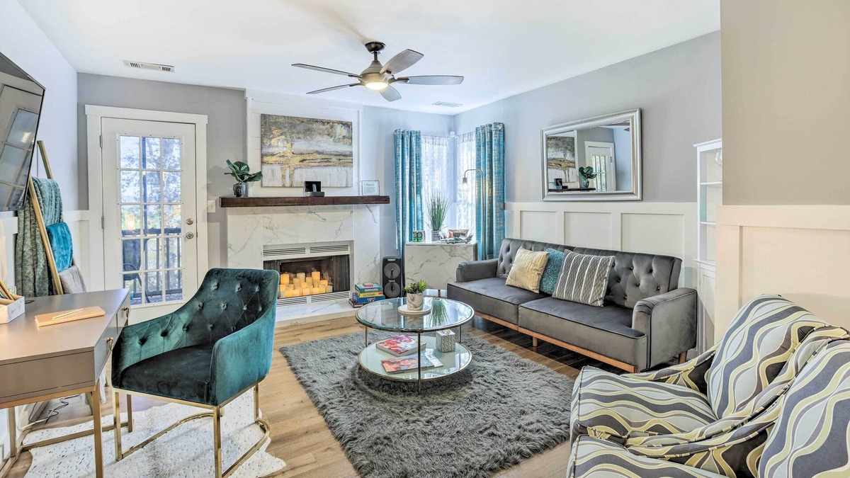 Meadowbrook Condo | Chic Meadowbrook Condo ~ 12 Mi to Birmingham!
