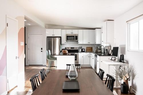Alta Vista Area House | Chic Mid-Century Home Near Olde Town Arvada