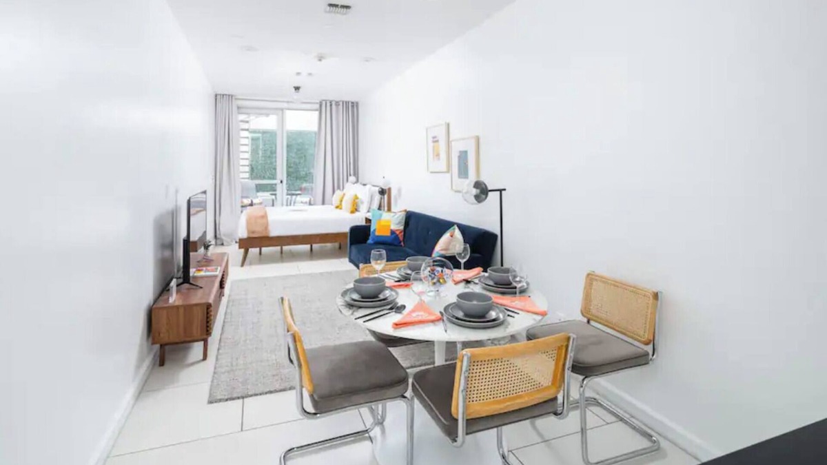 Midtown East Apartment | Chic Midtown Studio with Patio #203