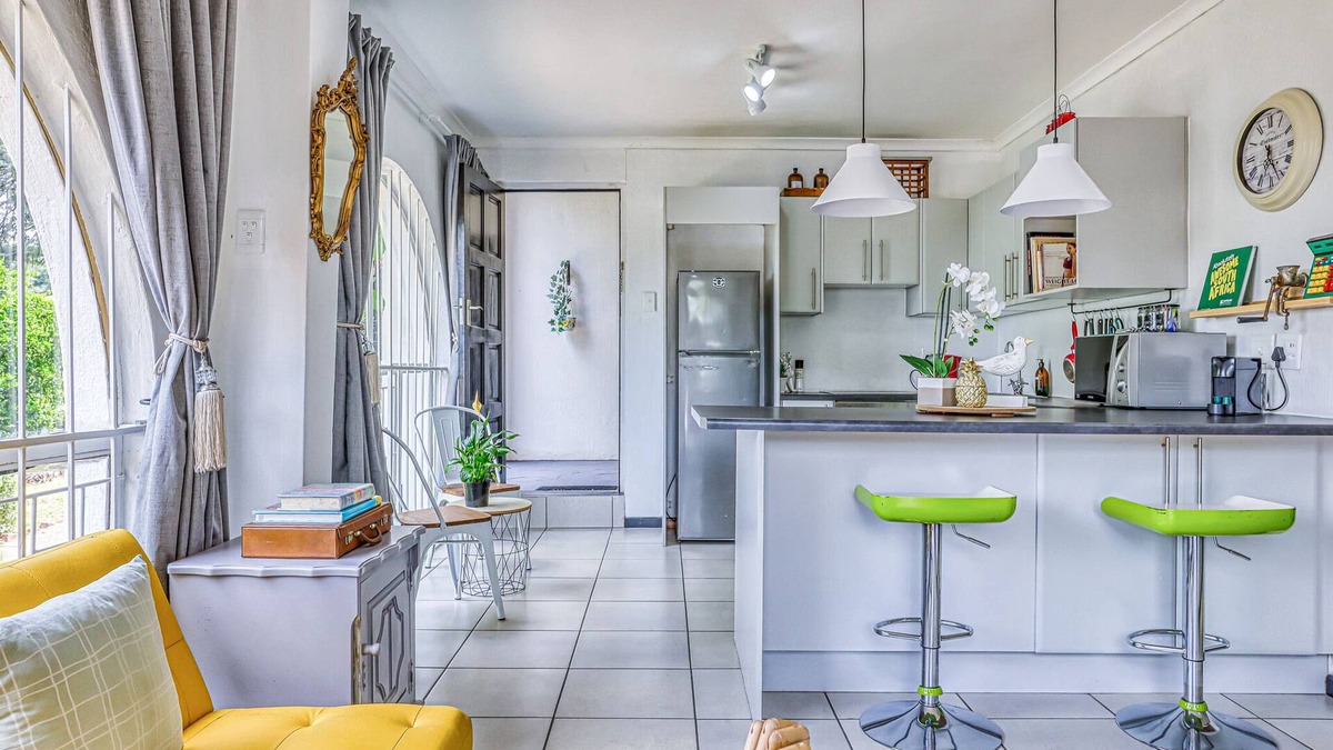 The Reeds Apartment | Chic Midtown Studio-1 Bed-solar-pool-fibre-samrand