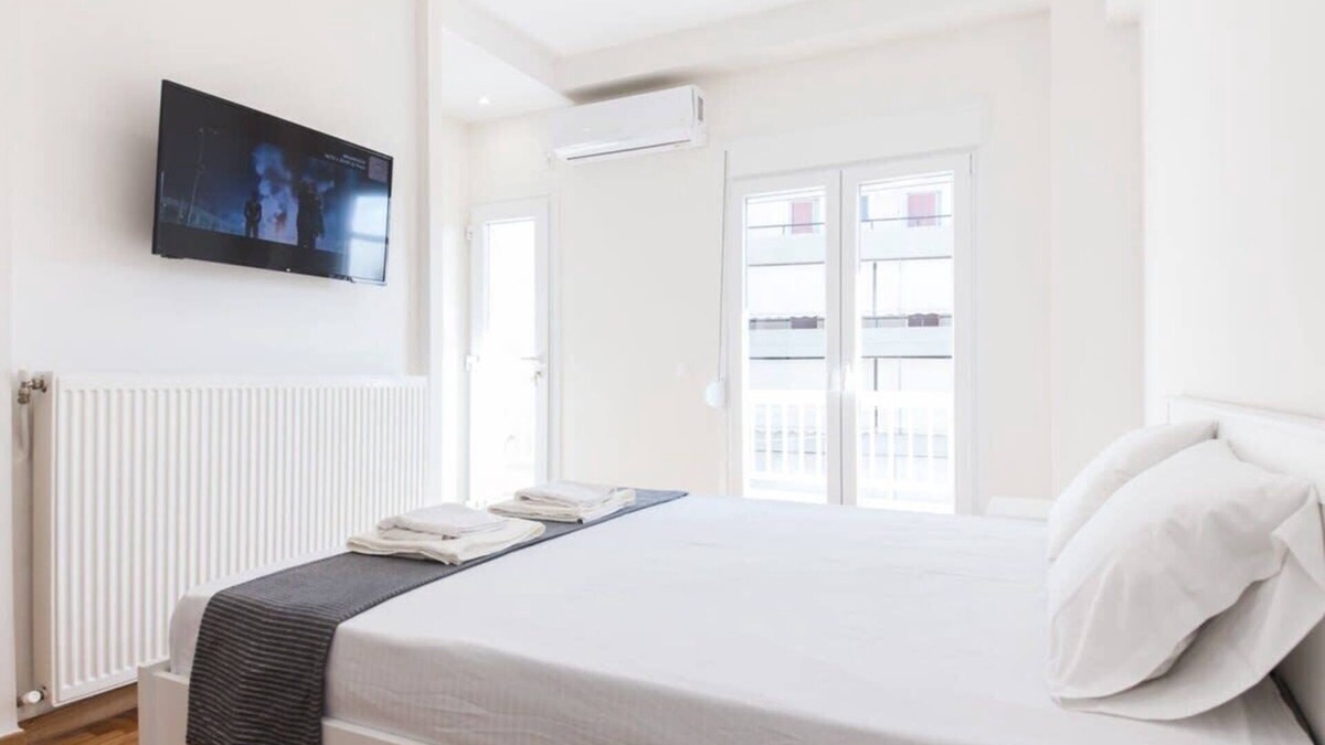 Marousi Apartment | Chic & Modern 1-Bedroom Paradise in Marousi