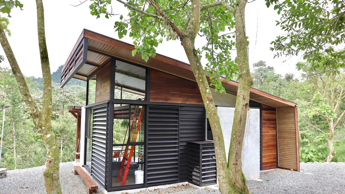 Pavones Cabin | Chic Mountain Cabin - Coffee Farm Getaway