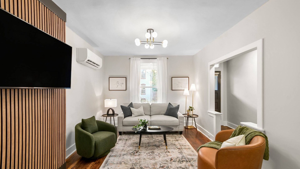 Frederick House | Chic, pets, walk to downtown