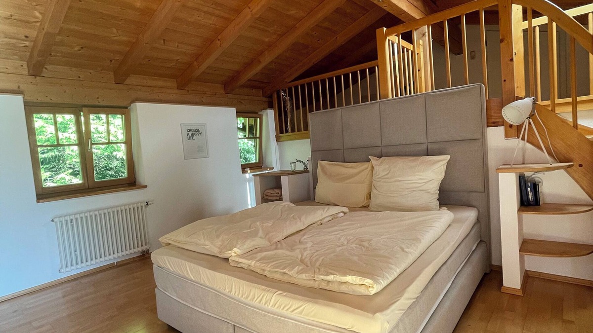 Amerang Apartment | Chic, quietly located vacation apartment in Amerang