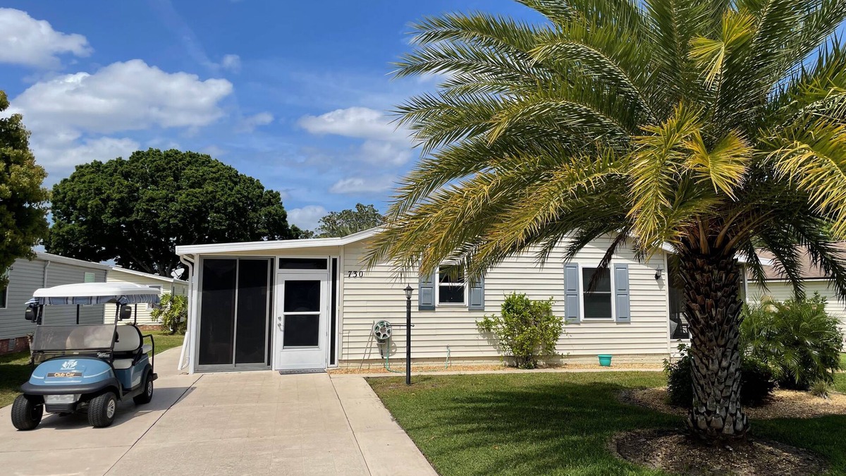Del Mar House | Chic Rental w/Golf Cart & Modern Amenities in a Prime Location!