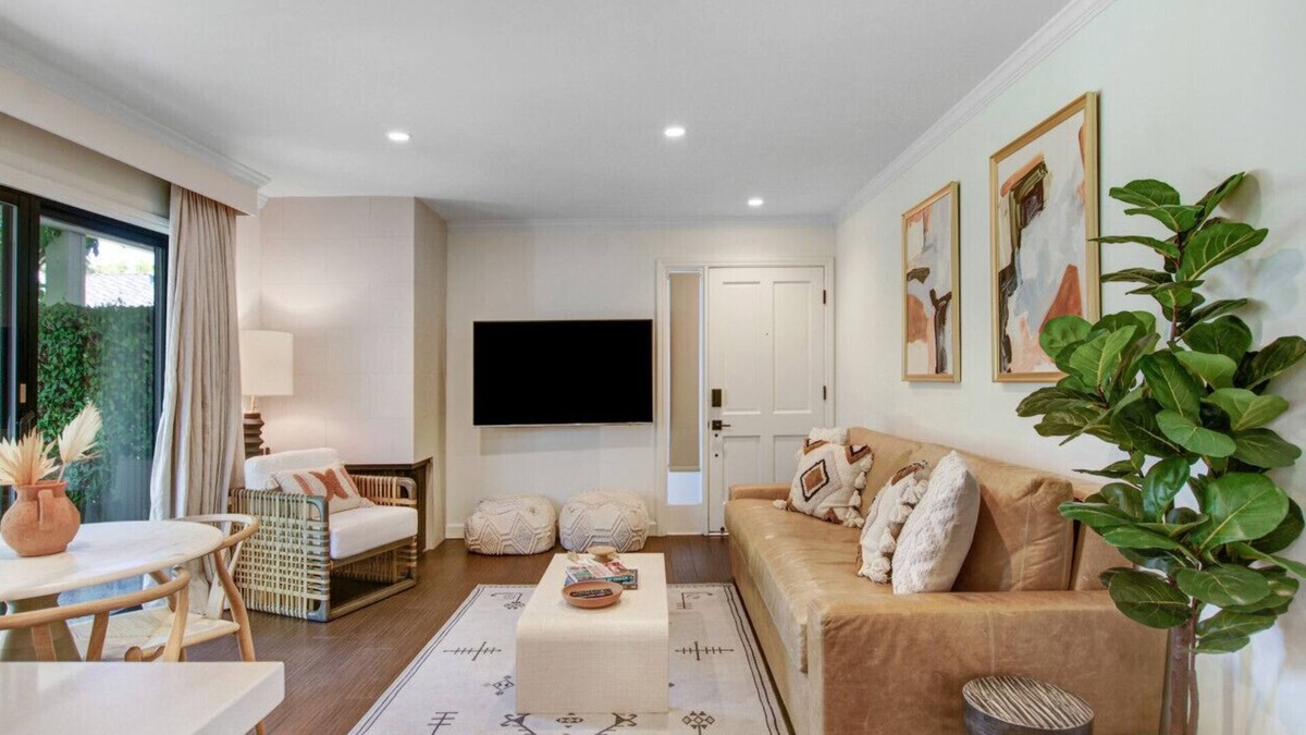 Napa Condo | Chic Resort Retreat : Pool Access, Kitchen, Patio