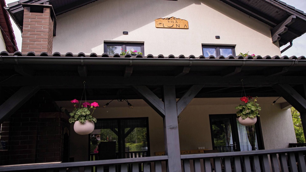 Avrig Villa | Chic Retreat in the Carpathians – Private Villa with Spa & Grill