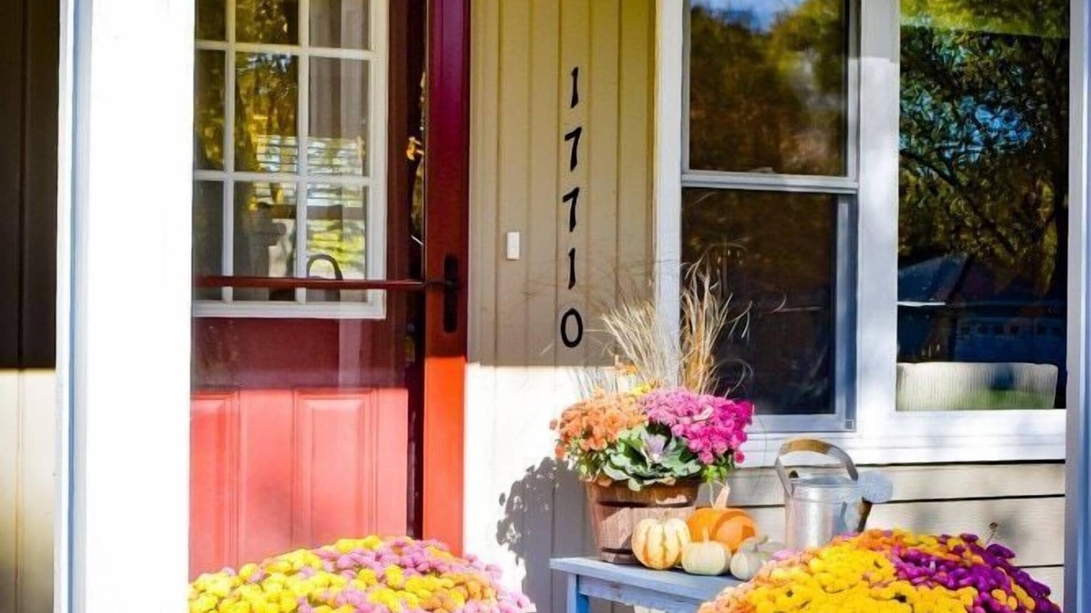 Plymouth House | "Chic Retreat" w/Home Office & Gym by Roxy Rentals