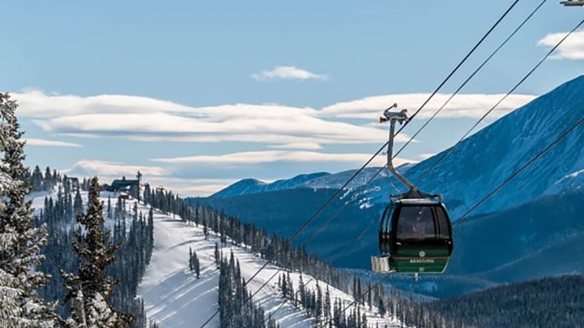 Keystone House | CHIC SKI CABIN, Breathtaking Views, Sleeps 15, Hot Tub, Ski Lift bus included