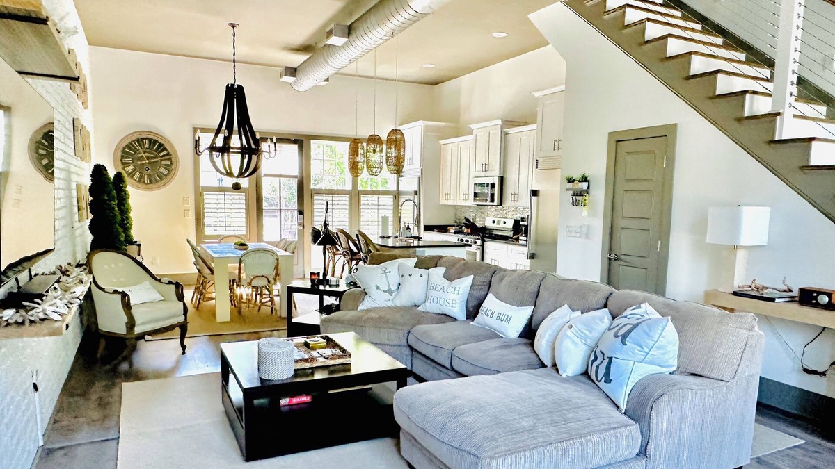 Murrells Inlet House | Chic & Sophisticated Townhouse within walking distance to The MarshWalk