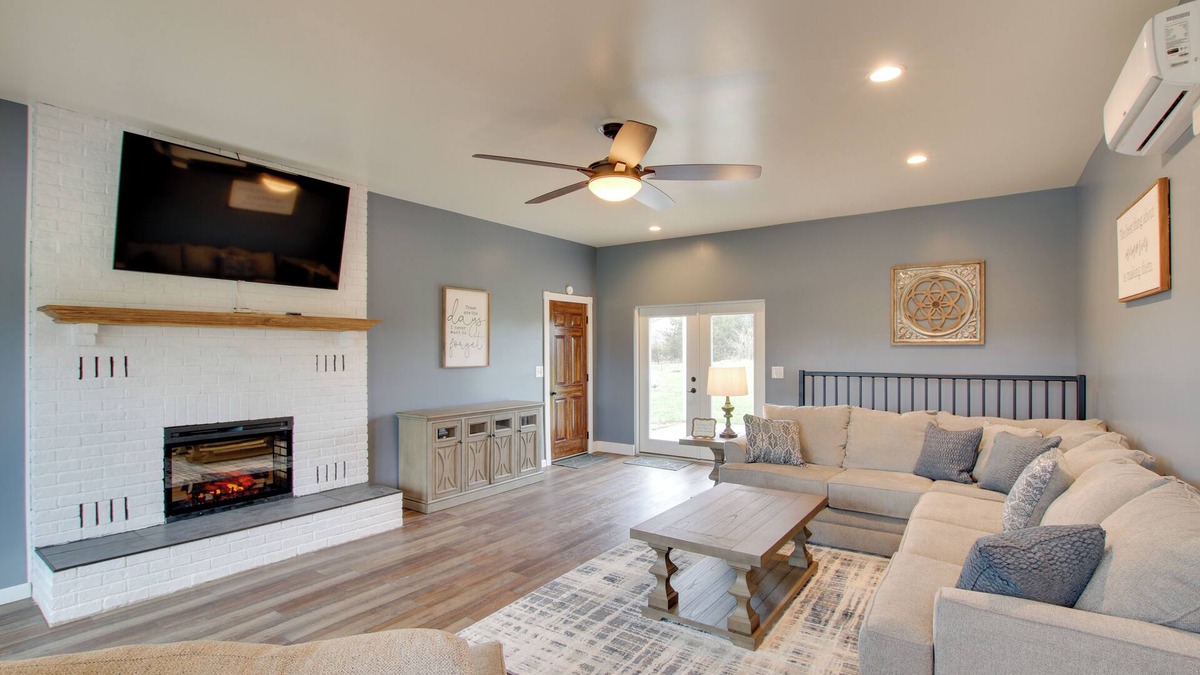 Ste Genevieve House | Chic Ste Genevieve Home w/Nice Interior Amenities