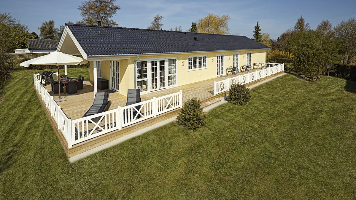 Togeholt House | Chic, traditional new summer house with sea view 125 m2