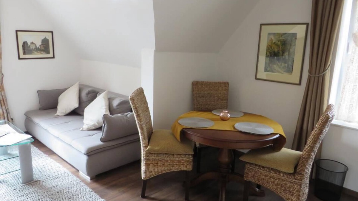 Luetetsburg Apartment | Chic vacation apartment Julia on the North Sea