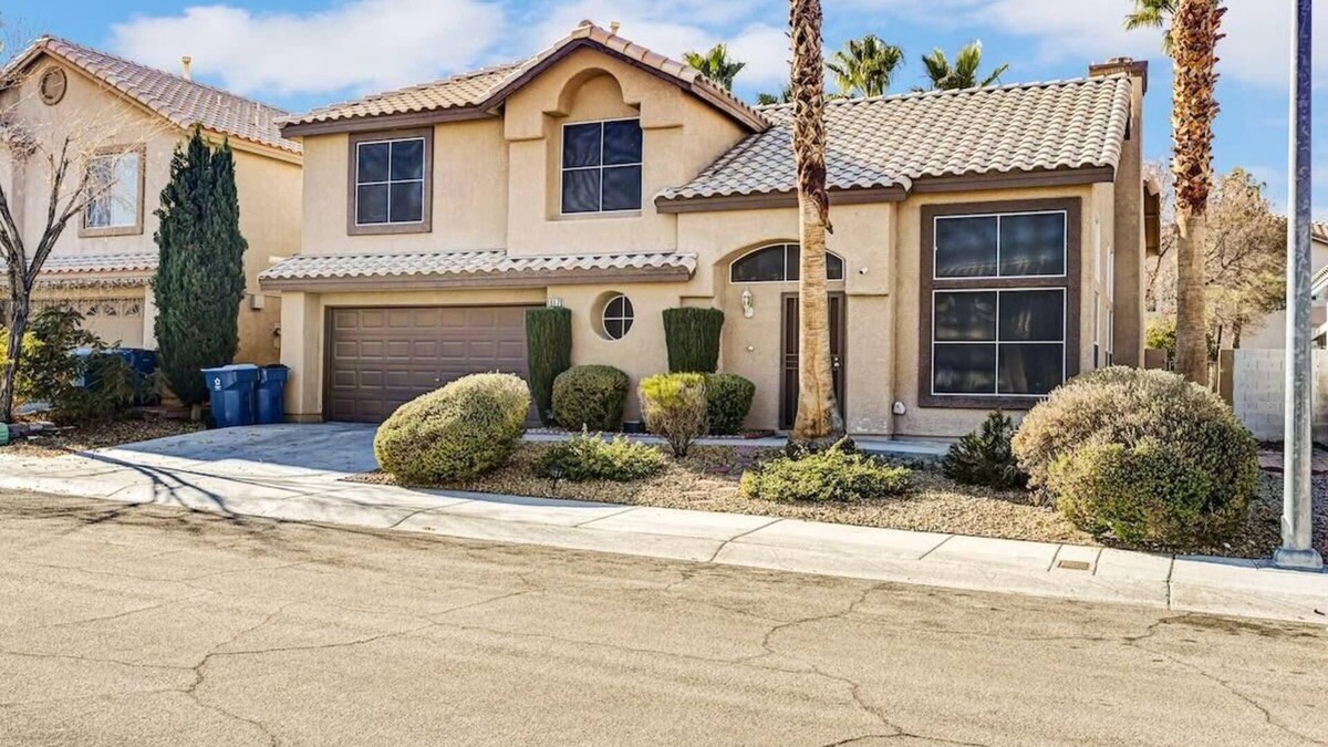 Summerlin House | Chic Vegas Retreat: Near Top Attractions