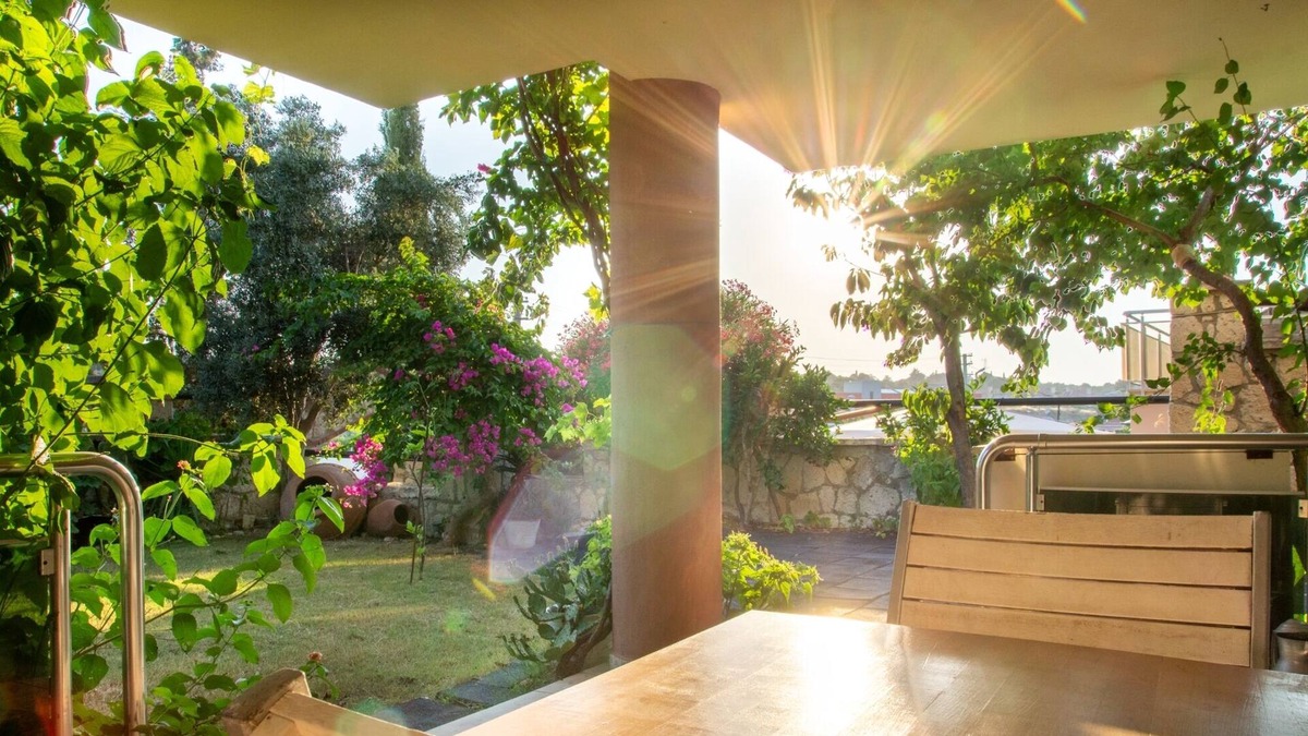 Cesme Villa | Chic Villa w Garden Patio 5 min to Beach in Izmir