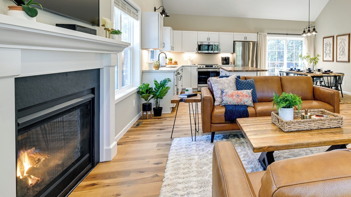 Wisconsin Dells Cottage | Chic Wisconsin Retreat w/Deck, Grill & Fire Pit!