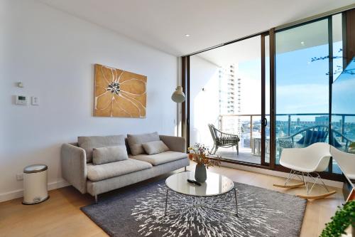 Chinatown Apartment | Chic Zenith Retreat -Vista丨Skylight丨Parking
